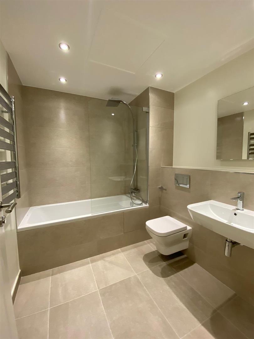 Image of Apartment - 1 Bedrooms - 2 Bathrooms for Rental in Midtown-Gibraltar, Image 8